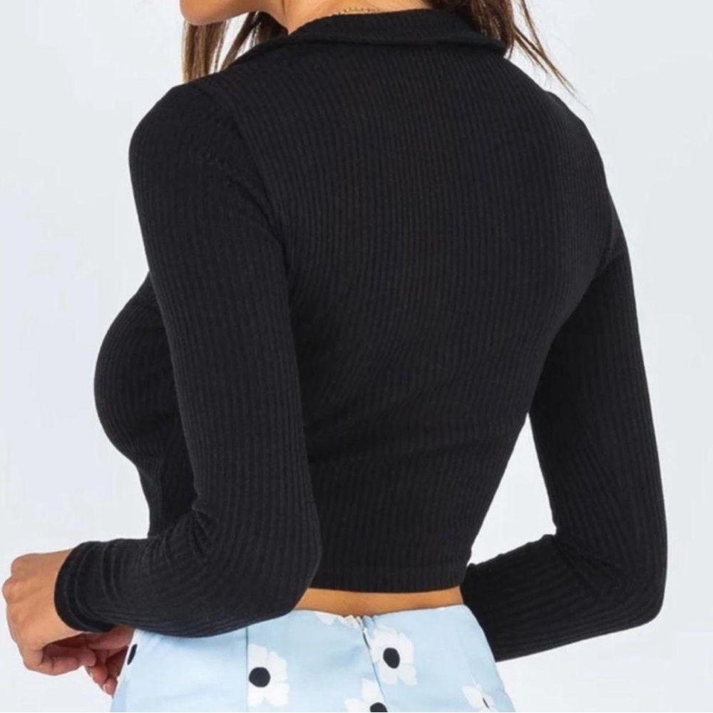 Princess Polly Black Ribbed Cropped Button up - Picture 5 of 12